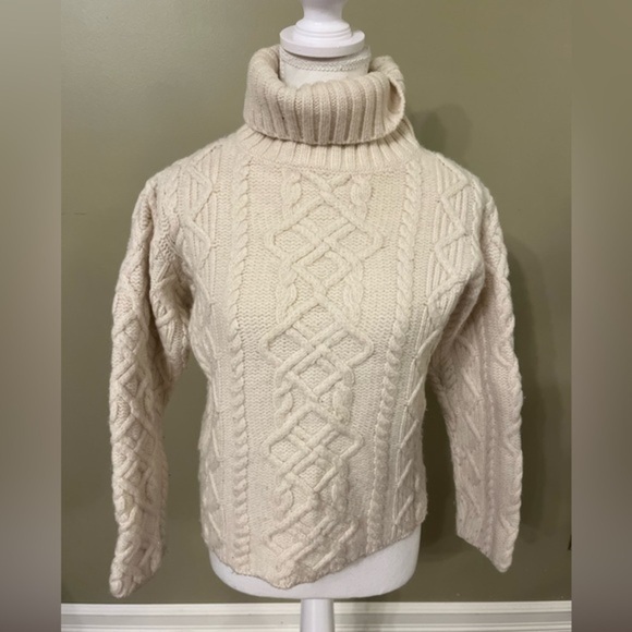 Paul James %100 Wool Sweater - Picture 2 of 10